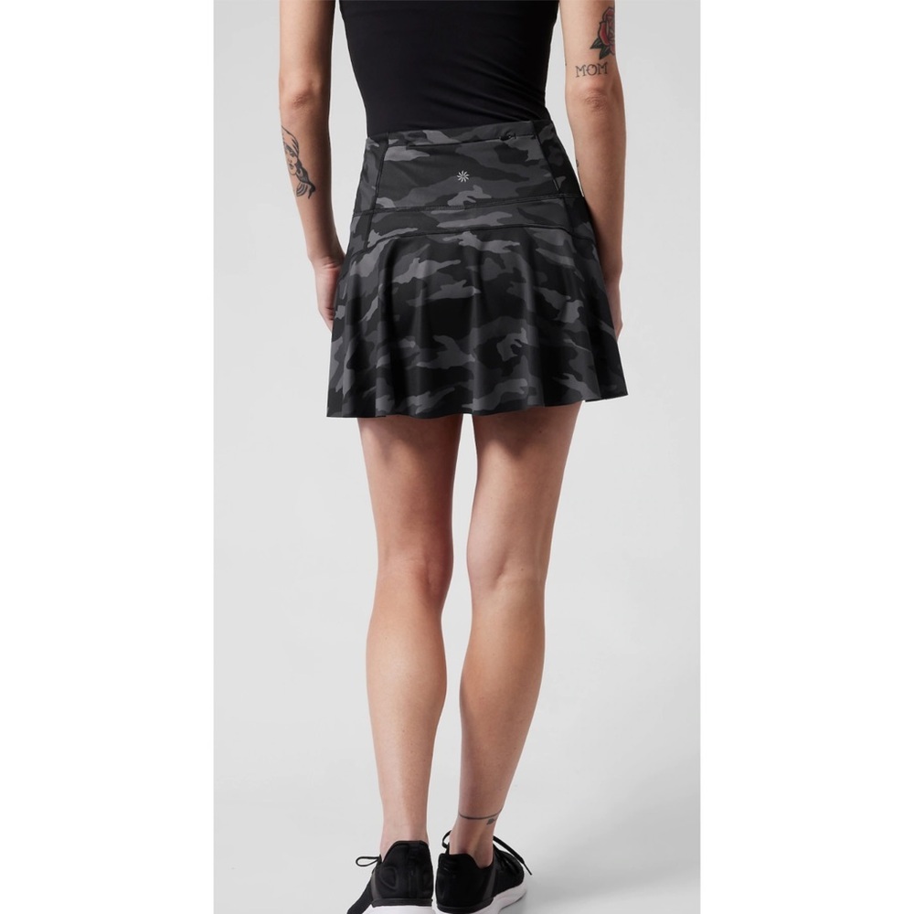 Athleta ace tennis skirt black Camo medium